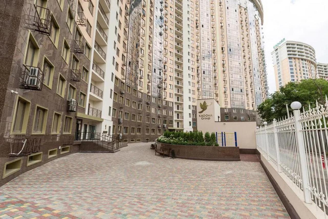 Апартаменты В Аркадии В Новом Доме Odessa Exteriör bild